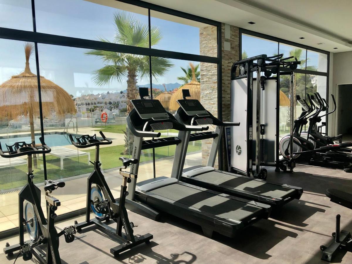 מארבלה Modern Apartment In Front Of Cabopino Golf מראה חיצוני תמונה